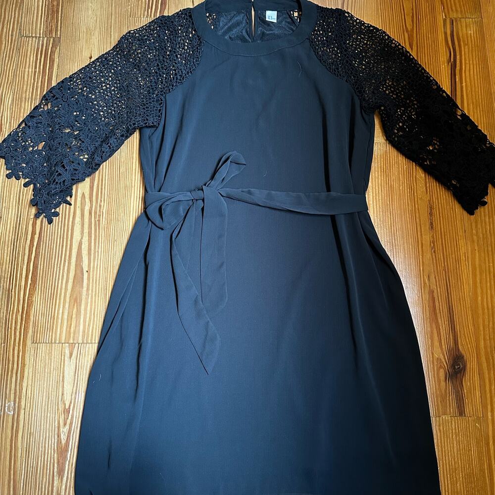 H&M black lace sleeve tie dress SIZE M‎